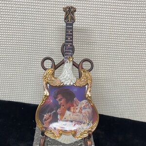 Elvis Presley commemorative plate